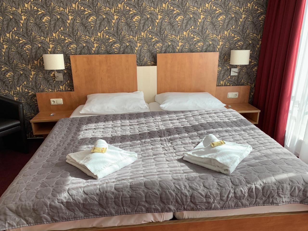 Hotel Ambassador-Ludwigsfelde Extérieur photo